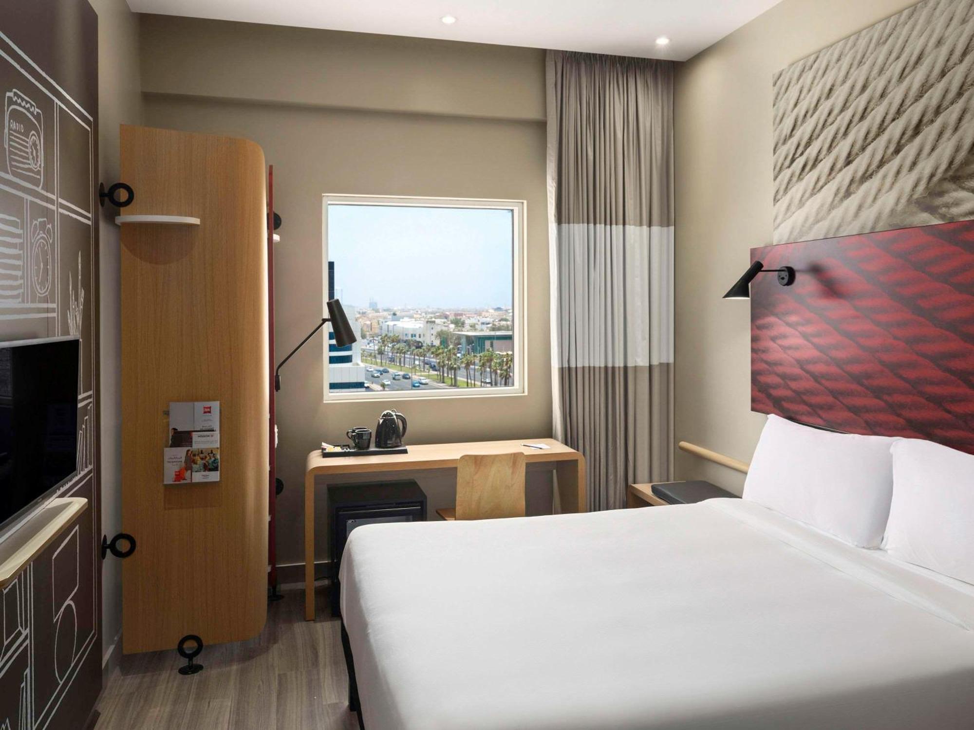 Hotel Ibis Jeddah Malik Road Exterior foto